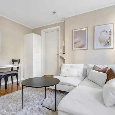 Charm Apartment *